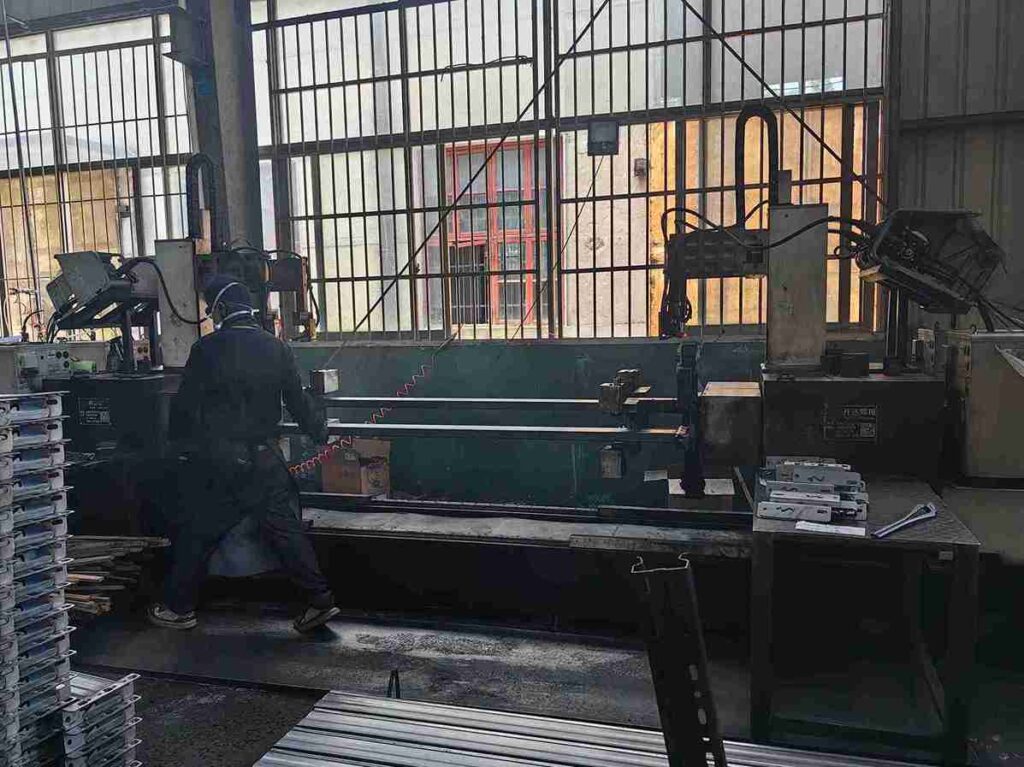 Integration of AGVs and ASRS in an automated high-density storage workflow