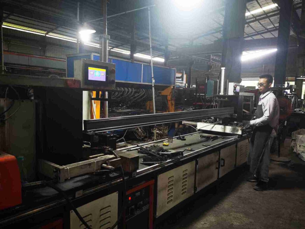 Proactive safety and protection features for industrial continuous beam racking