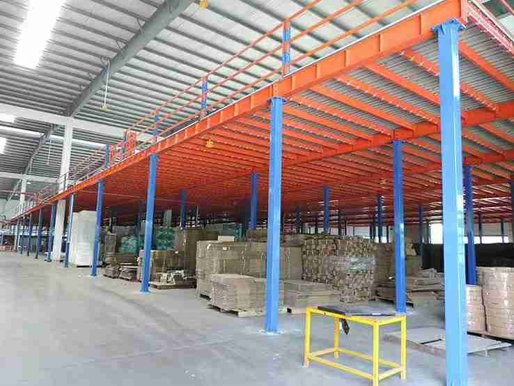 Warehouse comparison before and after a customized heavy duty step beam racking installation.