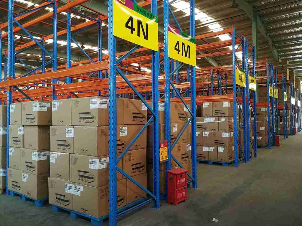 Welded ​​structural beam racking​​ for maximum durability in industrial storage​