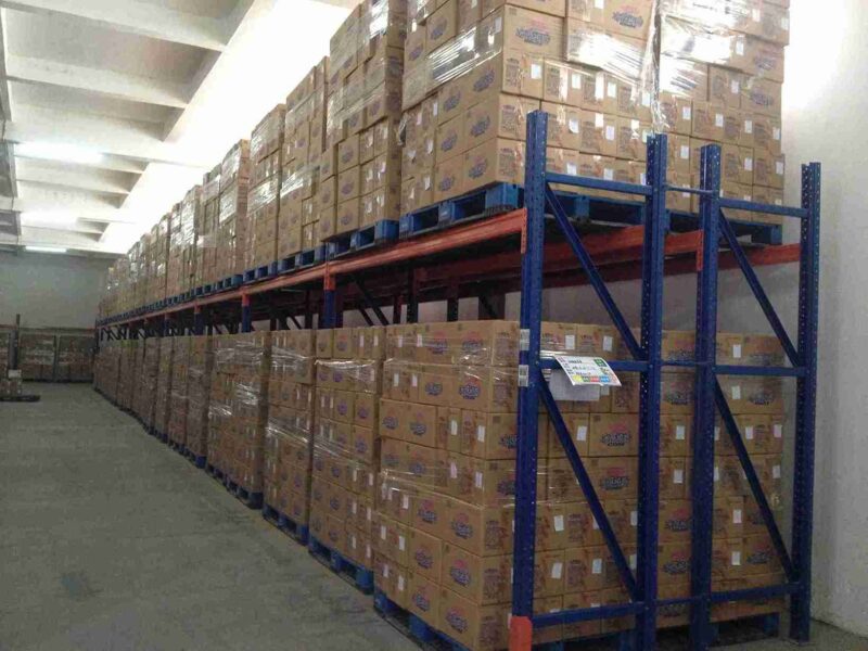 ​Reach-truck-compatible-double-deep-pallet-racking​​-in-warehouse