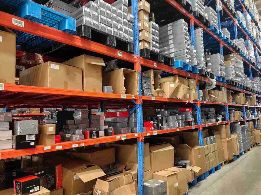 Double reach truck operation for double deep storage cost savings