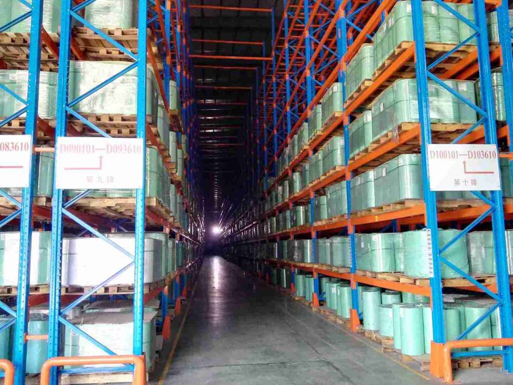 Engineering analysis for safe pallet racking dimensions and load capacity.