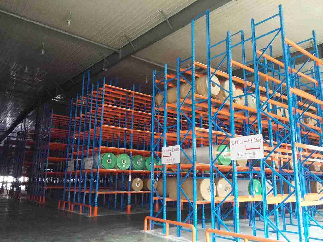 OSHA-compliant ​​warehouse racking regulations​​ inspection