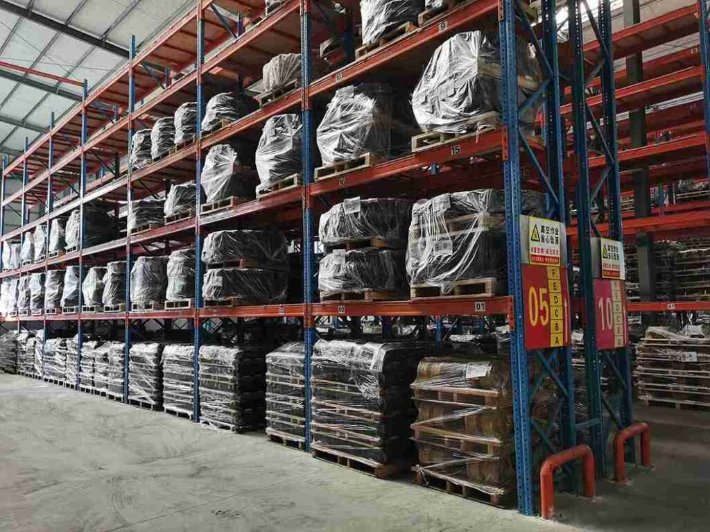 Structural upright design for heavy-duty narrow aisle racking for heavy loads system stability.