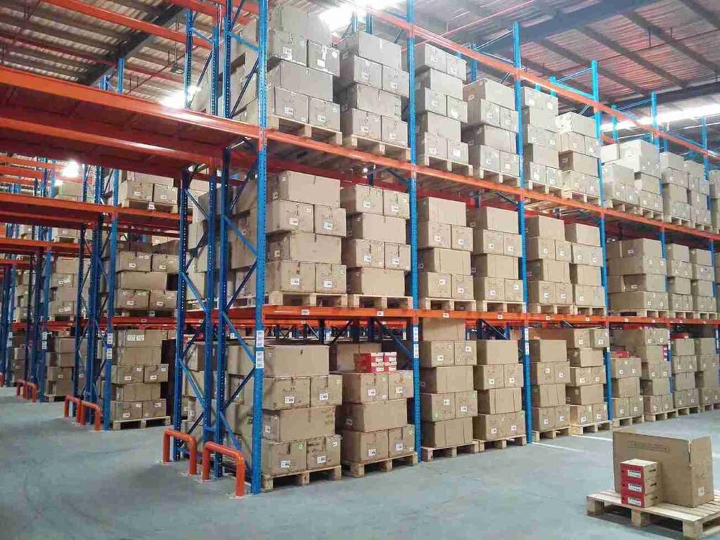 Visual comparison of beam racking financing options showing equipment loans versus operating leases for warehouse storage systems