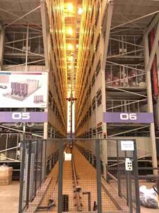 narrow aisle racking for warehouses​​ layout with high-density storage and VNA forklifts