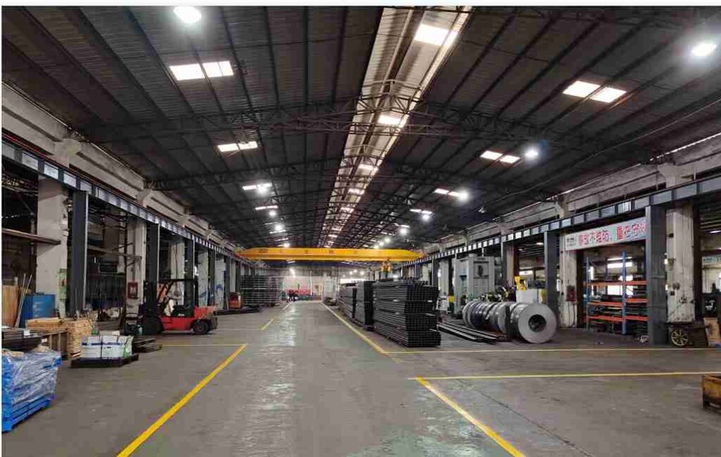 warehouse racking CAD drawings​​ of industrial pallet racking system with safety specifications