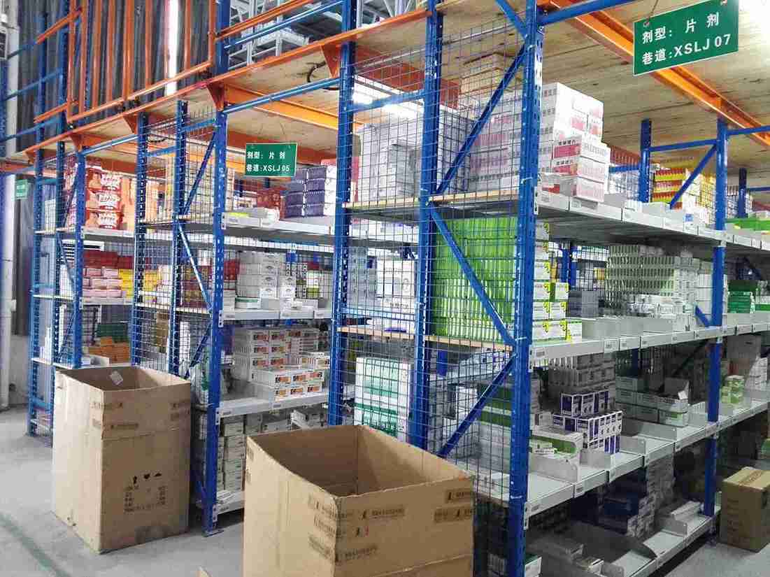 ​​Pallet racking OSHA requirements​​ inspection by certified professional