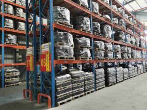 ​​​​Pallet rack inspection checklist​​ - Checking upright frames for damage​