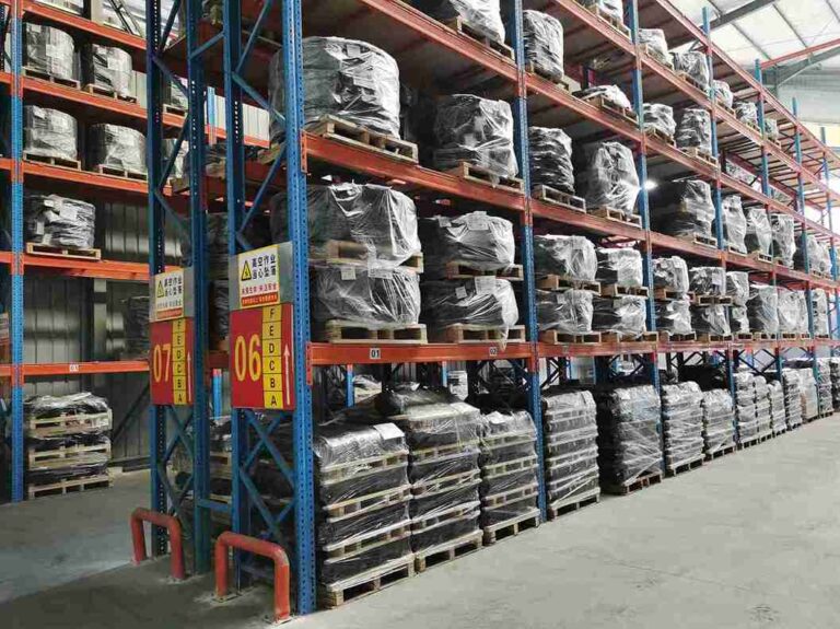​​​​Pallet rack inspection checklist​​ - Checking upright frames for damage​