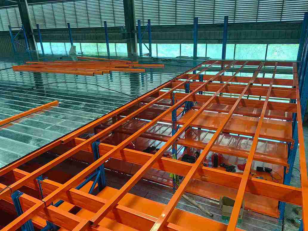 racking supported mezzanine installation avoiding disruptive warehouse construction