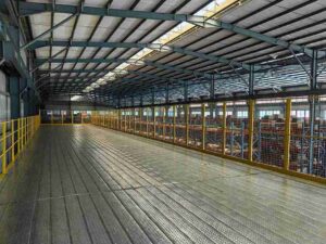Modular platform design warehouse racking with flexible configuration options