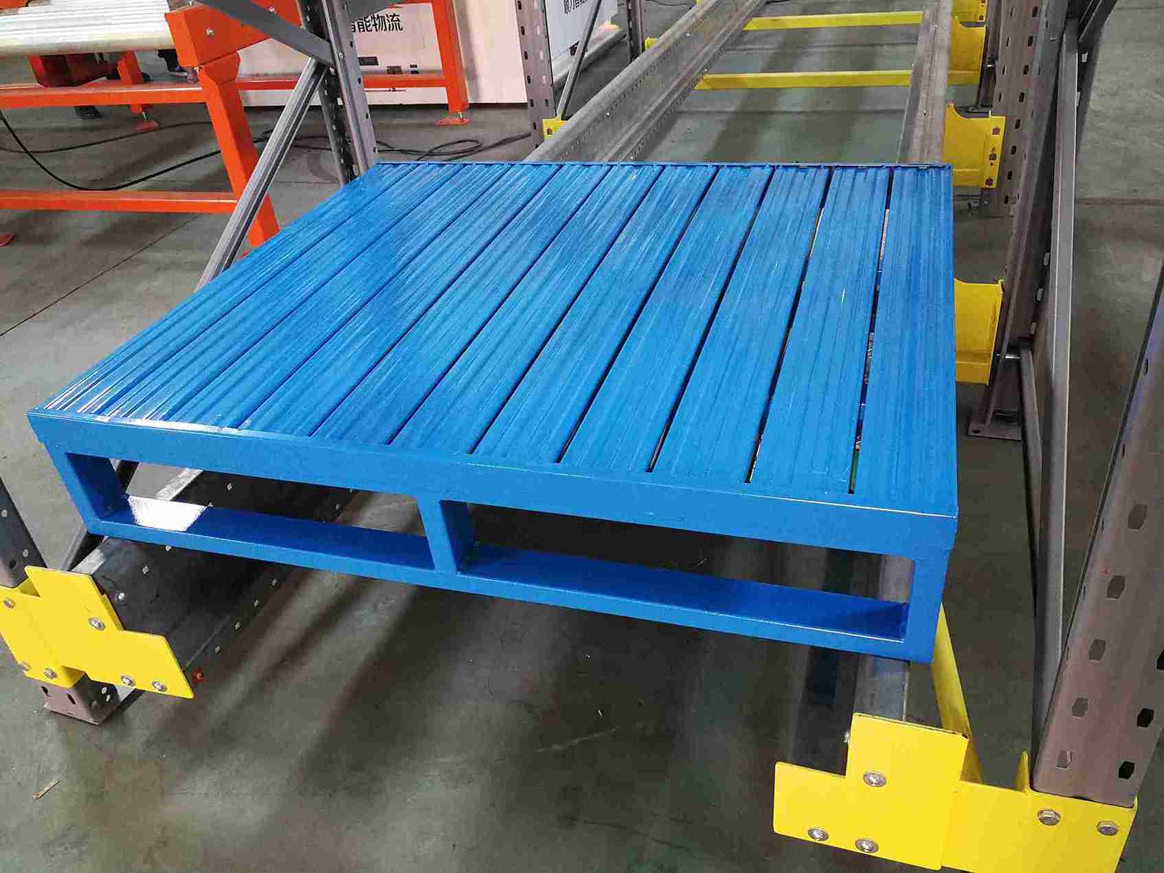 pallets near me – wooden, plastic, metal, and composite pallets in warehouse