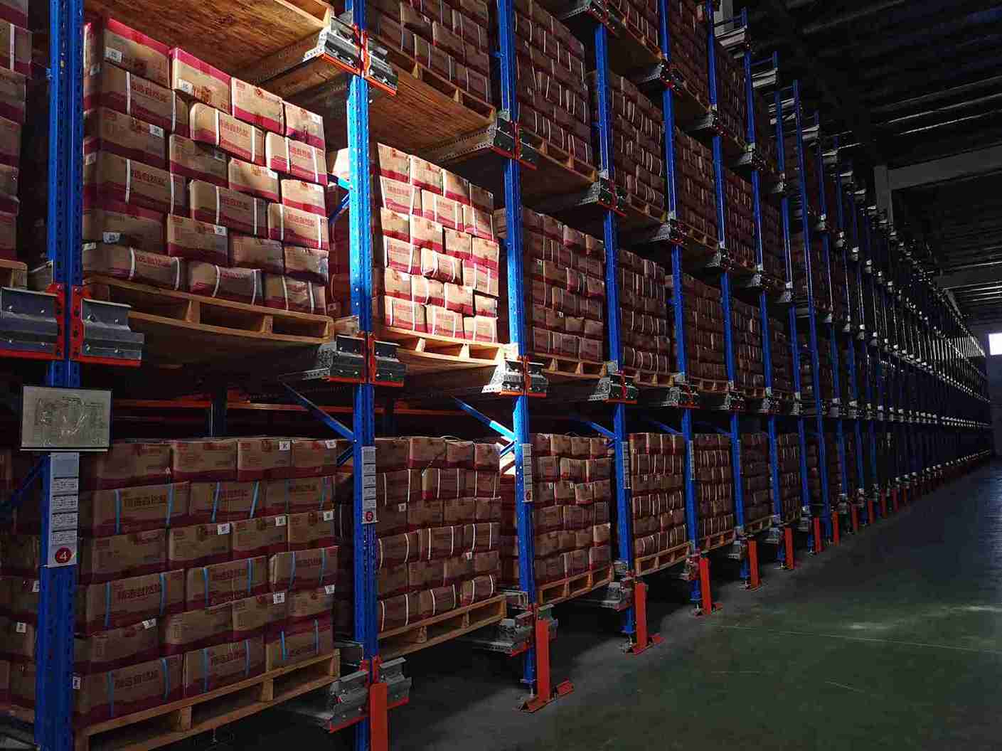 Labor cost savings infographic for automated pallet shuttle system