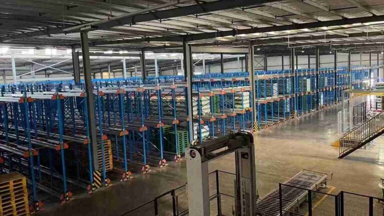 Slat Racking Logisitics Slash 3PL Labor Costs by 40%+ with Shuttle Racking for Third-Party ...