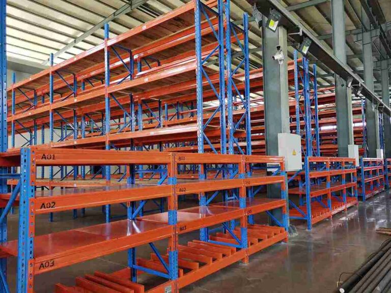 agvs-in-narrow-aisles-with-heavy-duty-metal-shelf-racks