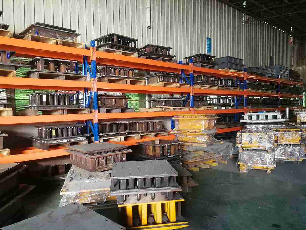 ​​ heavy-duty-reinforced-beam-point-load-capacity-mould-racking-system