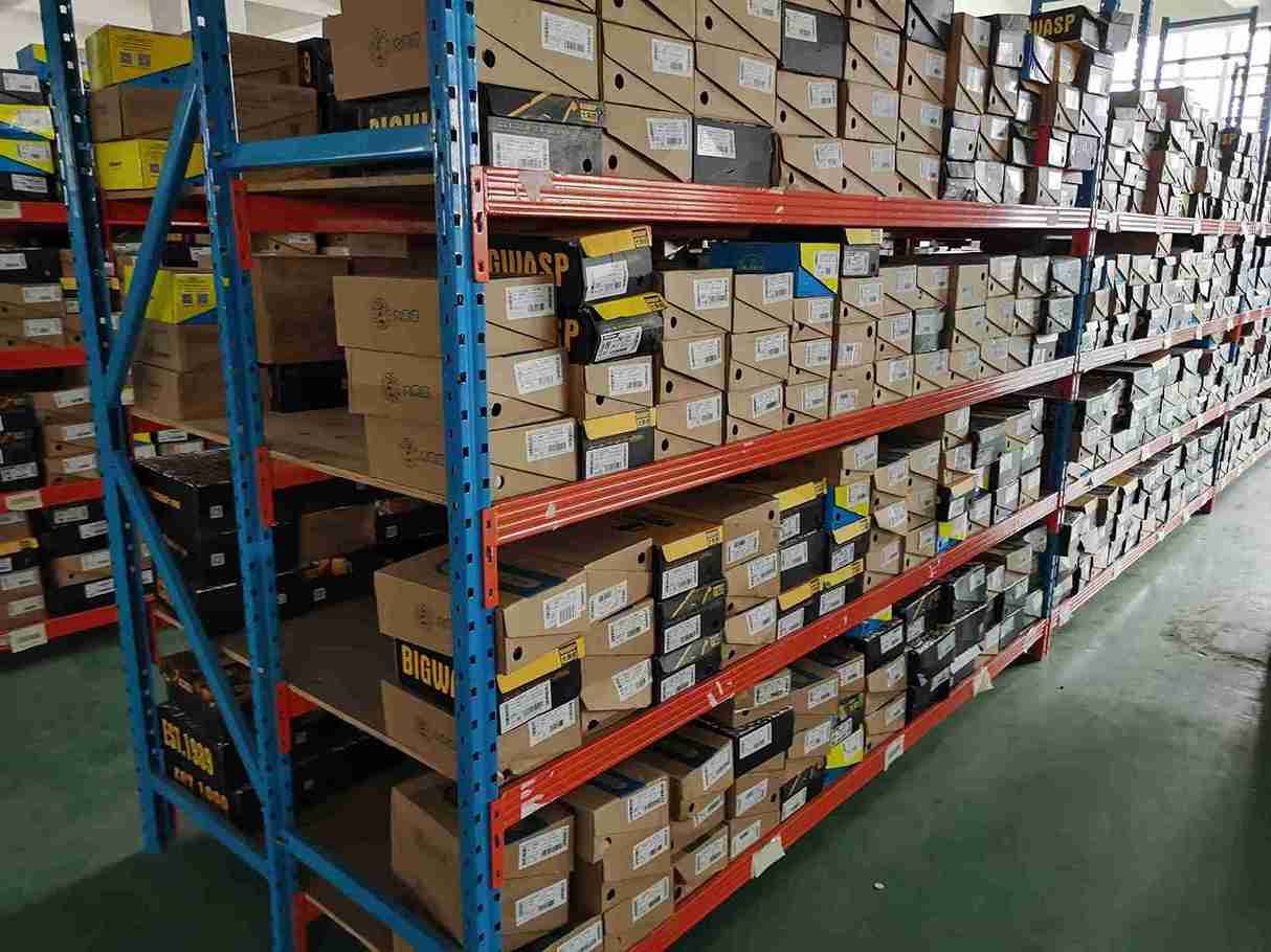 Warehouse Racking Cost Calculate Your Exact Shelf Racking Cost Per Unit in 2025 [Free Tool ...
