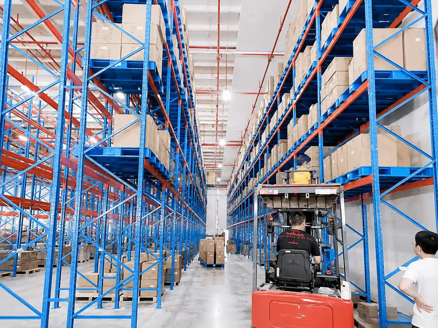 Pallet Racking Manufacturer High Bay Heavy Duty Warehouse Storage Reach Truck System