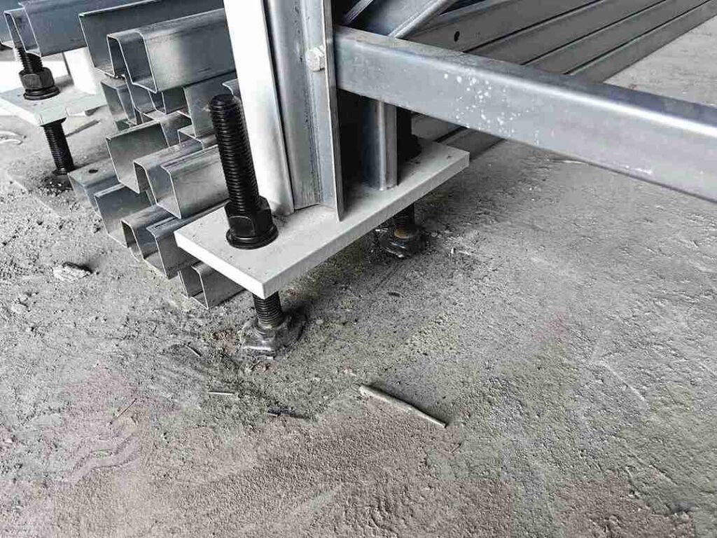 Seismic Bracing And Anchored Baseplates On Asrs Heavy Duty Pallet Racking